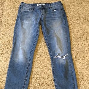 Bullhead low rise skinniest jean